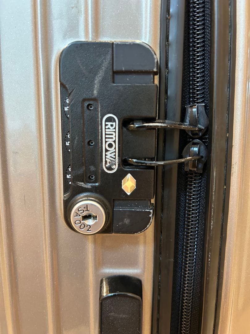 リモワ サルサ 約82L 4輪 キャリーケース TSA シャンパンゴールド