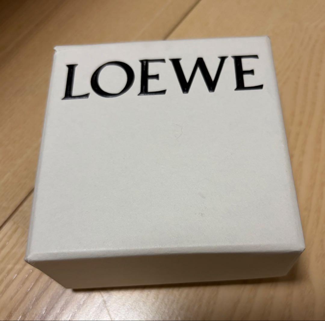 Ari様　LOEWE ブローチ　ゴールド　ほぼ未使用品