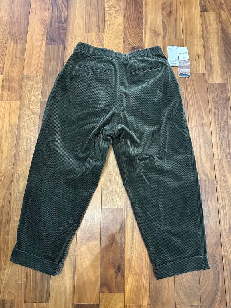 BEAMS PLUS ビームス2プリーツ チノトラウザーズパンツ コーデュロイ