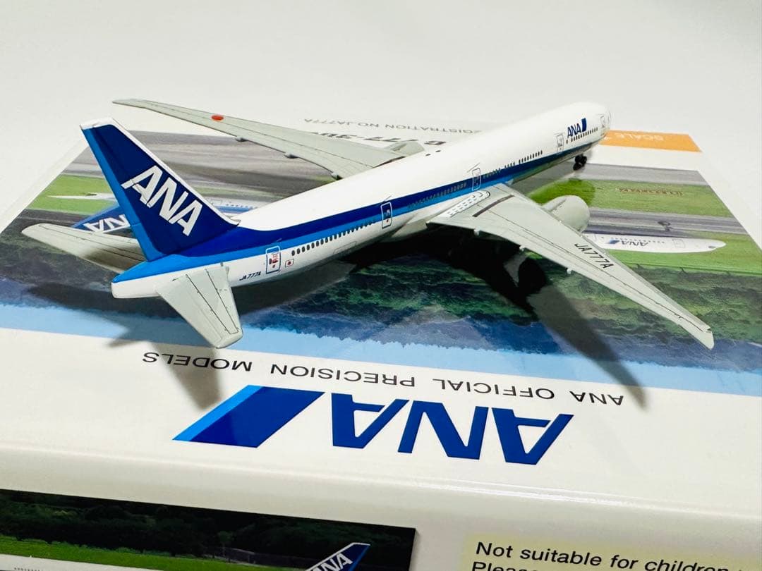 全日空商事 1/400 ANA 777-300ER NH40027