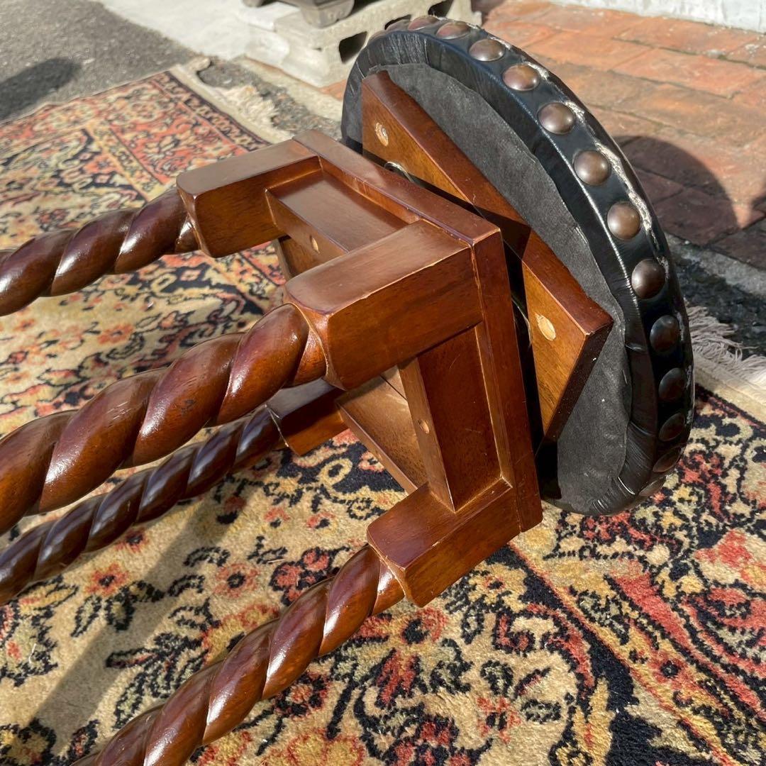 バースツール　回転式　木製　レトロ　黒　イタリア製　ツイストレッグ