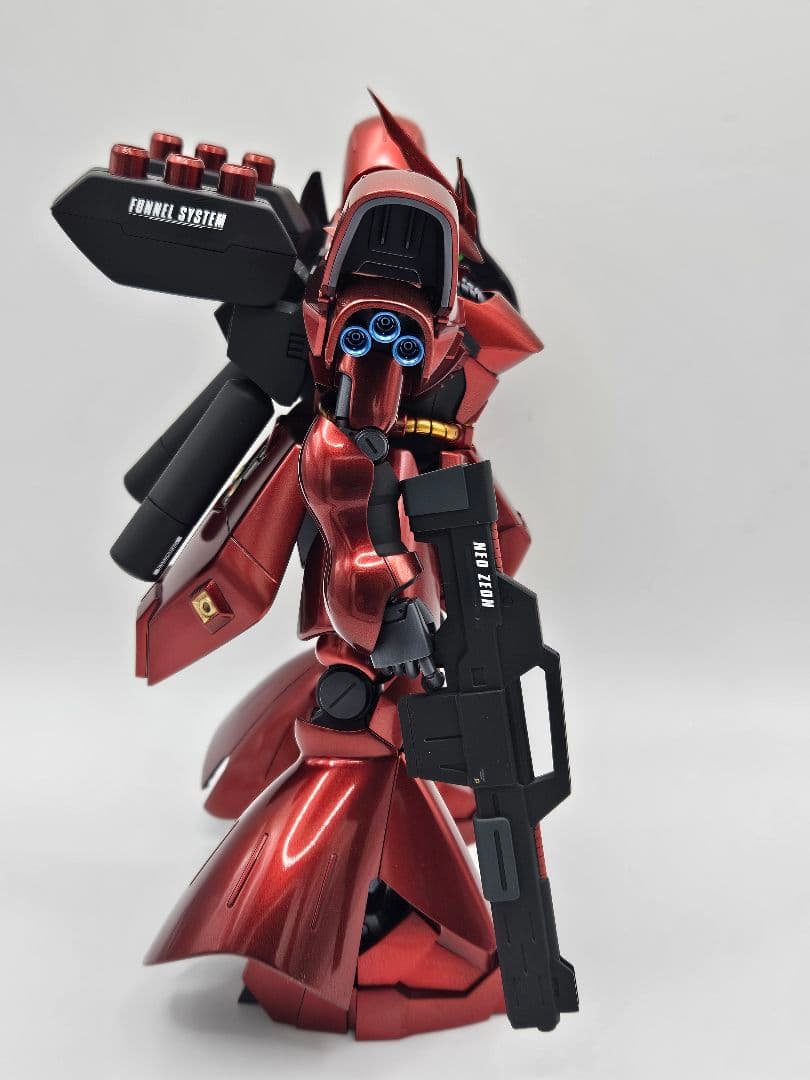 HGサザビー　全塗装完成品