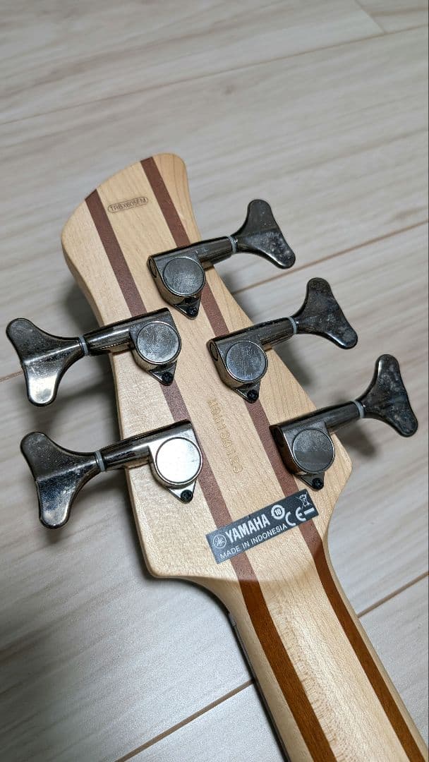 美品　YAMAHA　TRBX605FM　5弦　エレキベース　アクティブベース