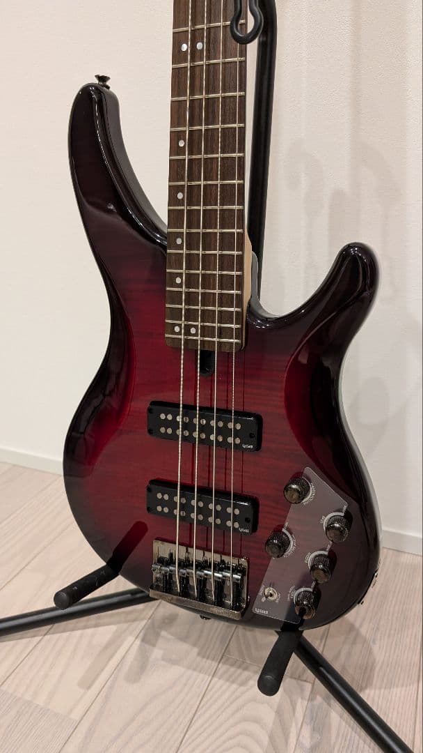 美品　YAMAHA　TRBX605FM　5弦　エレキベース　アクティブベース