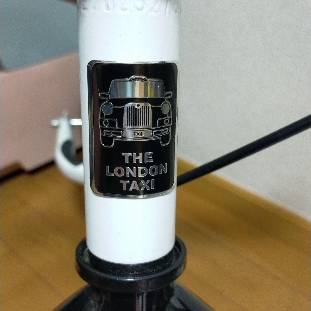 ストライダー ロンドンタクシー ヘルメット付き　美品