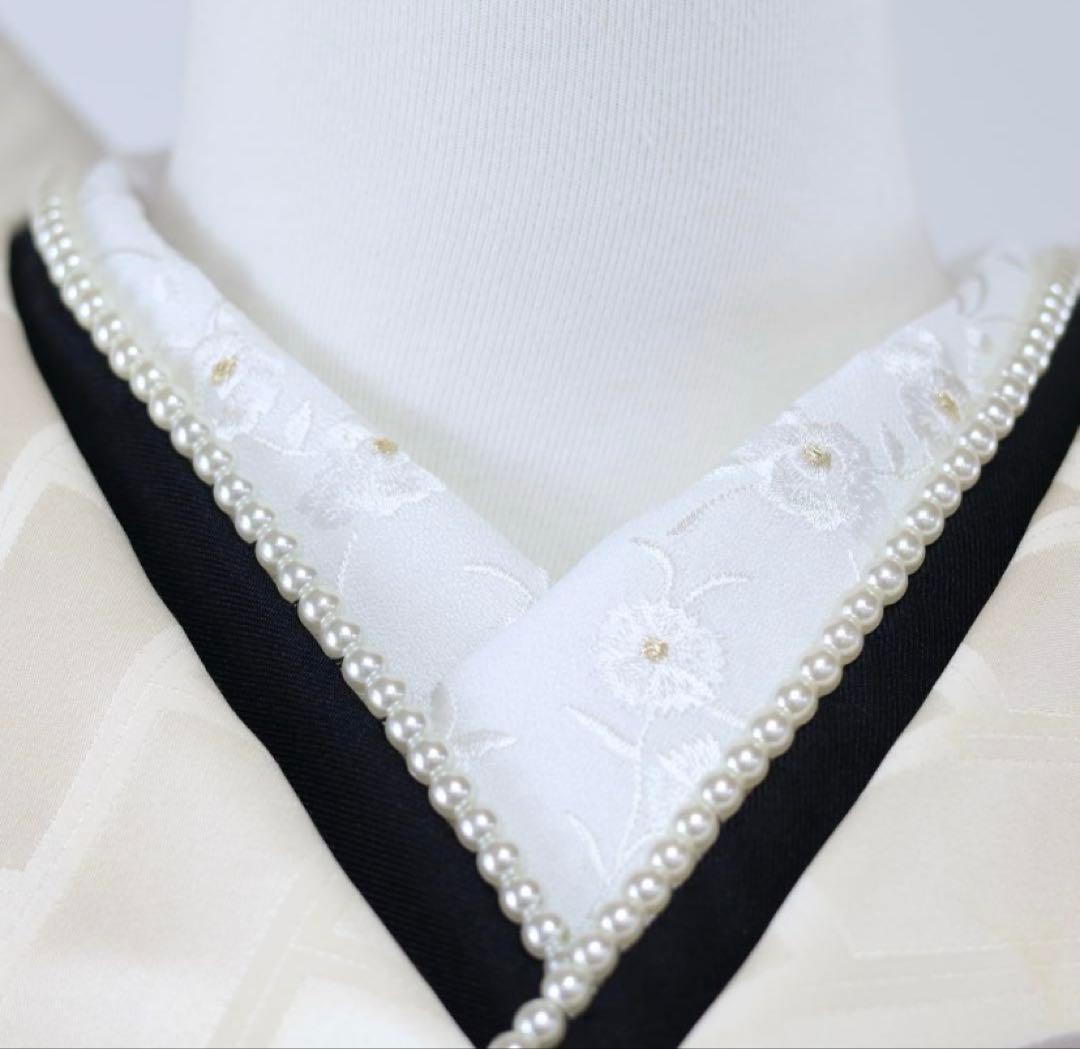 花柄振袖 白色 黒フリル付き