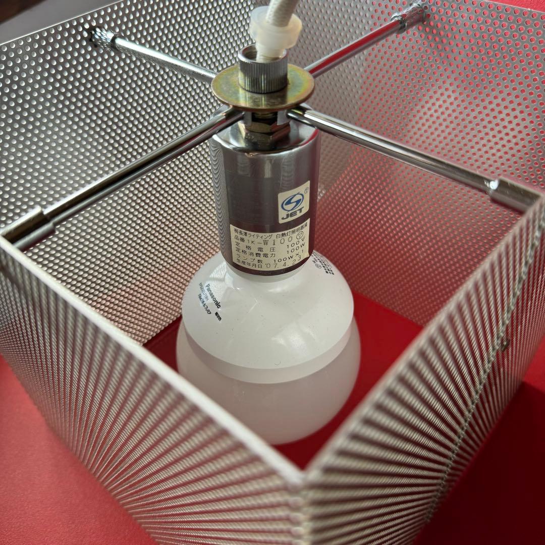 ポストモダン パンチング メタル キューブランプ