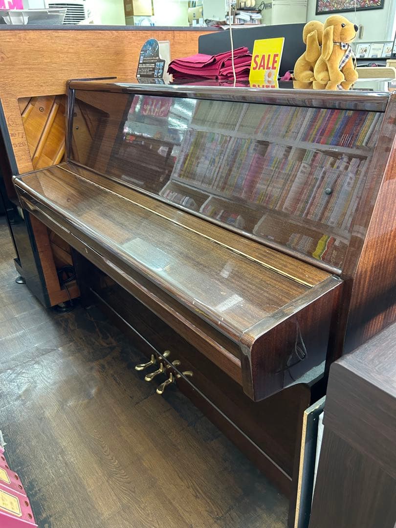 超価格HANDOKピアノ、H110、人気のコンパクトタイプ、お買い得1台限り！