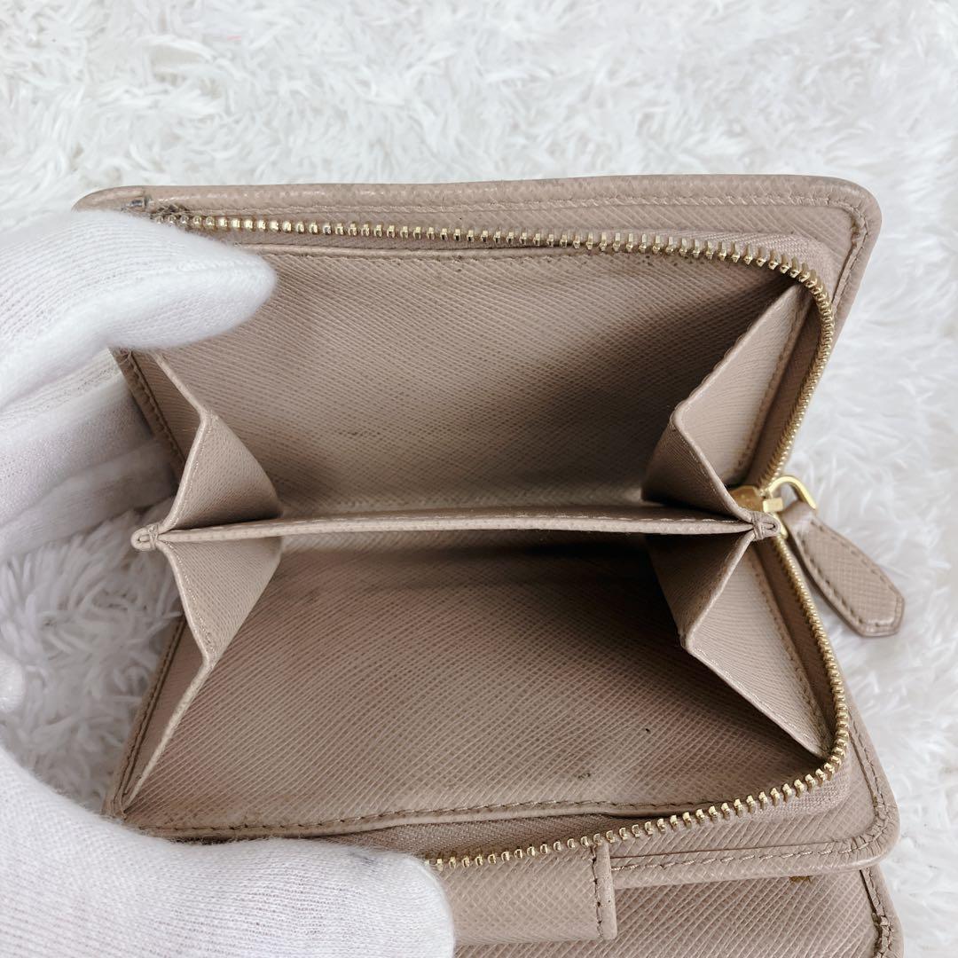 プラダ 1ML018 折り財布 L字ジップ サフィアーノレザー ピンクベージュ