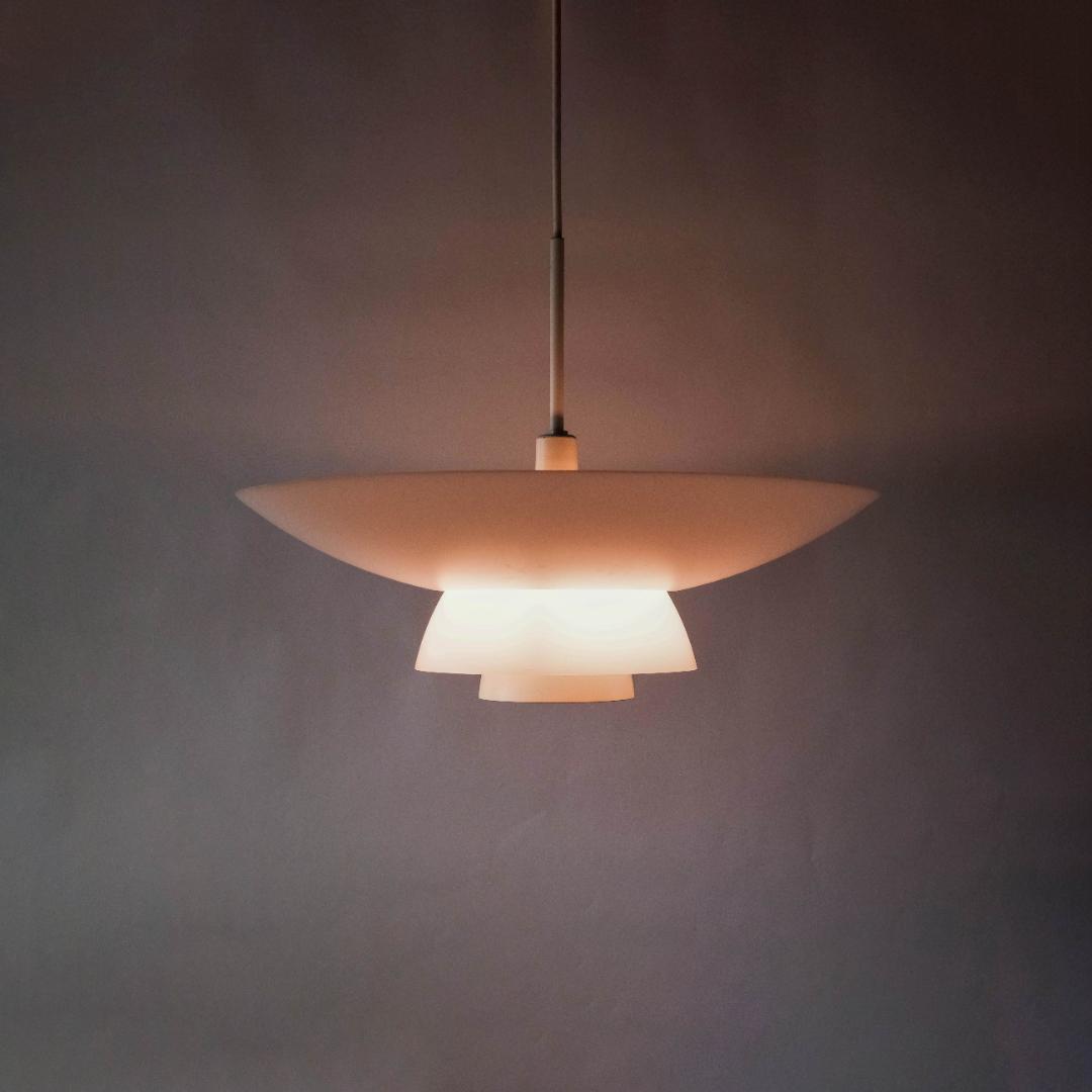 ペンダントライト　ポストモダン　ミッドセンチュリー　スペースエイジ　ナショナル