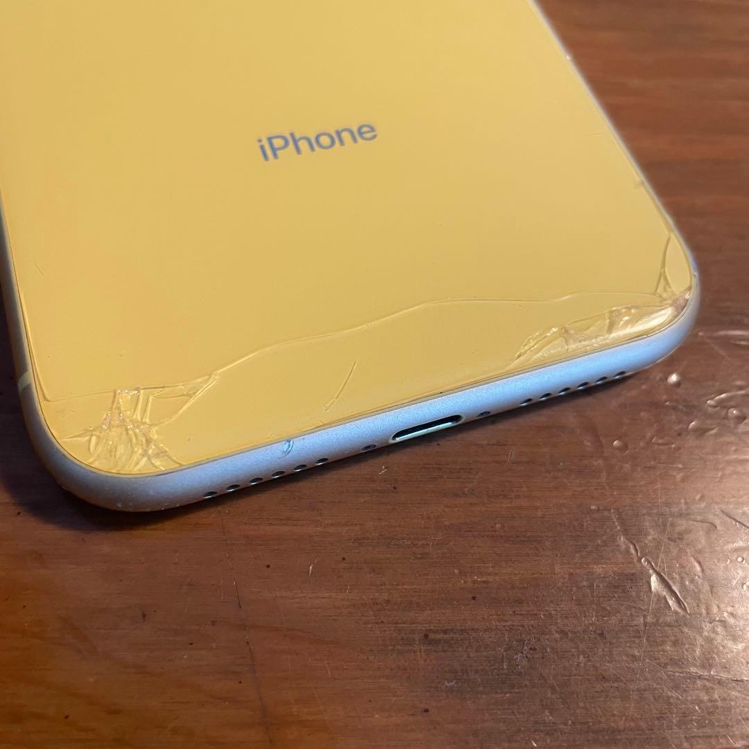 iPhone XR イエロー 画面・背面にひびあり　128GB