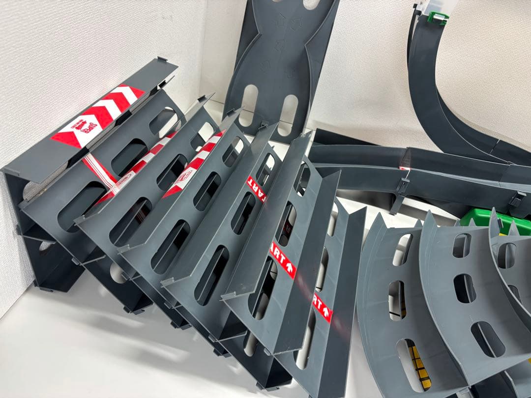 タミヤ ミニ四駆 増量 オーバルホームサーキット シングルループ レーンチェンジ