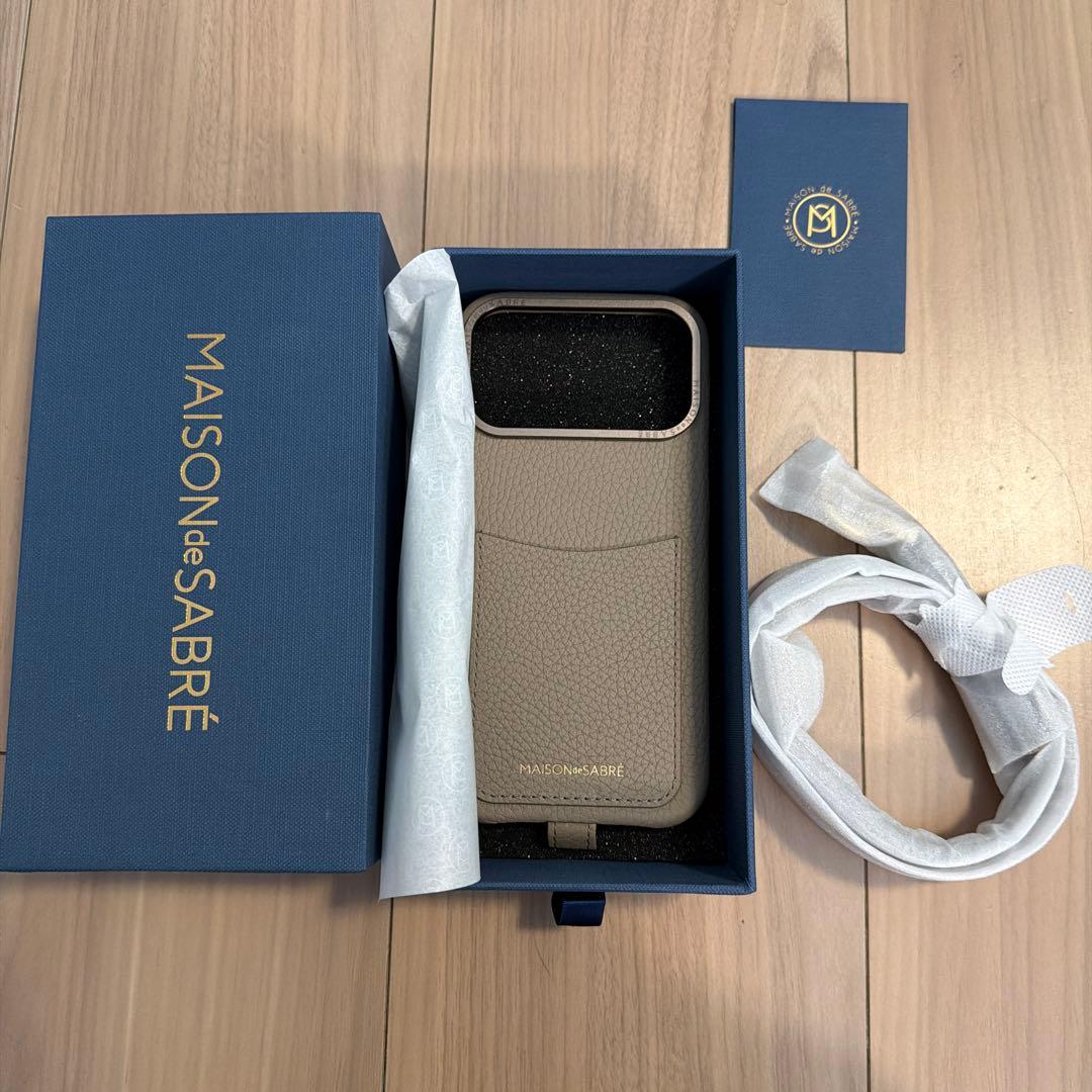 MAISON de SABRE iPhone17Pro max用ケース