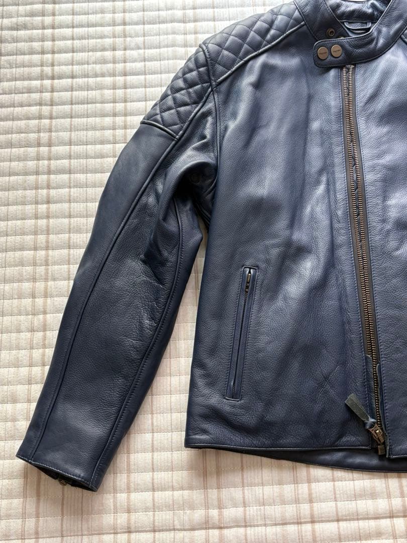 トライアンフ　レザージャケット キルティングデザイン