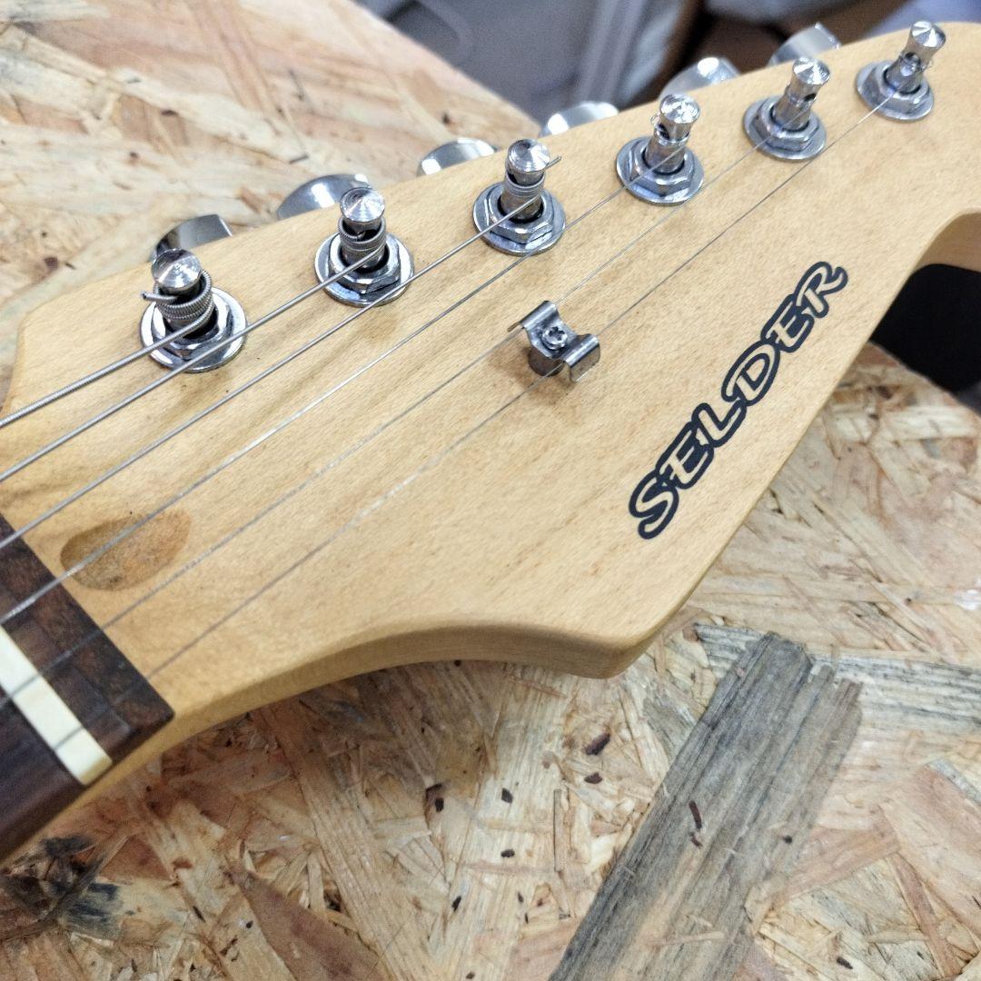 y 白色　エレキギター　SELDER アンプコード　ギターケース付き