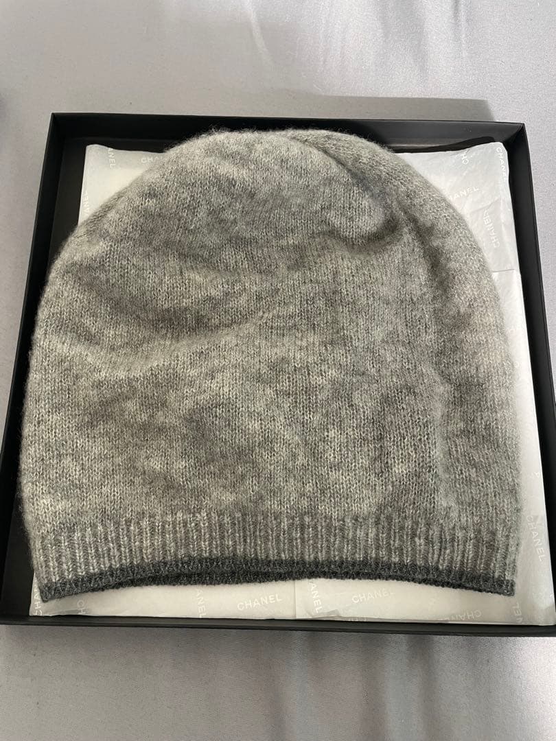 CHANEL グレー ニット帽シャネル ココマーク カシミヤ混 ビーニー