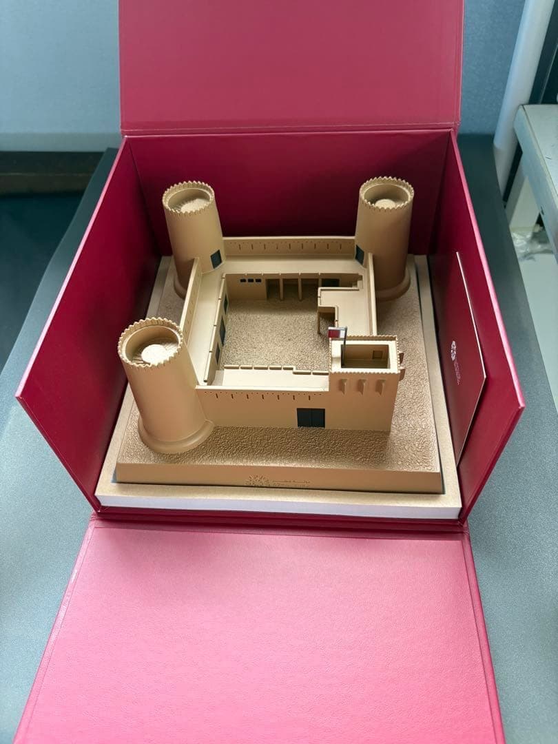 大阪万博 カタールパビリオン 3点 トロフィー 傘 パズル EXPO 2025