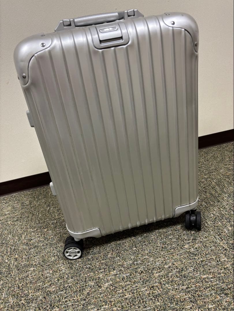RIMOWA 機内持ち込みOK キャリーケース