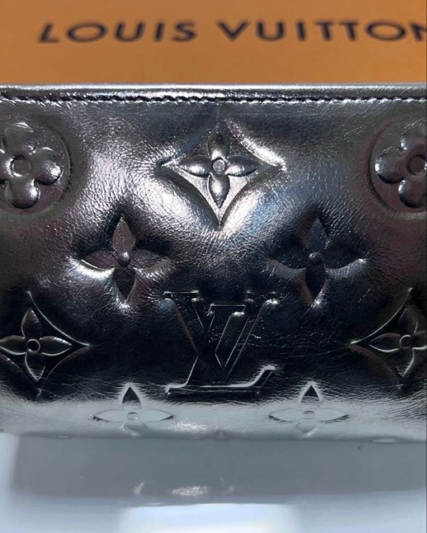 日本限定♪コンパクト【Louis Vuitton】ポルトフォイユ ルー財布