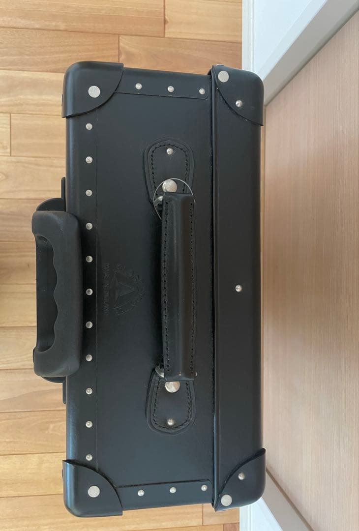 未使用/保証書有　GLOBETROTTER キャリー