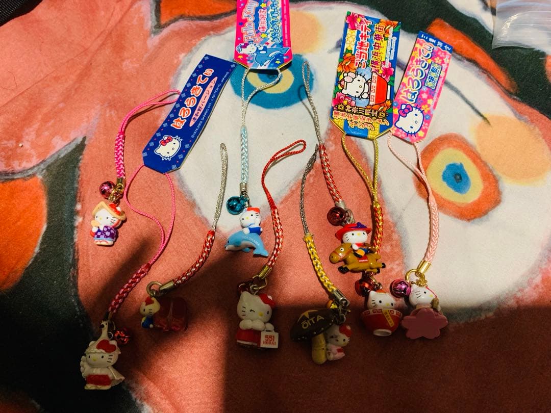 今週末で終了　激レア？！）懐かしご当地ハローキティ ストラップ 9本まとめ