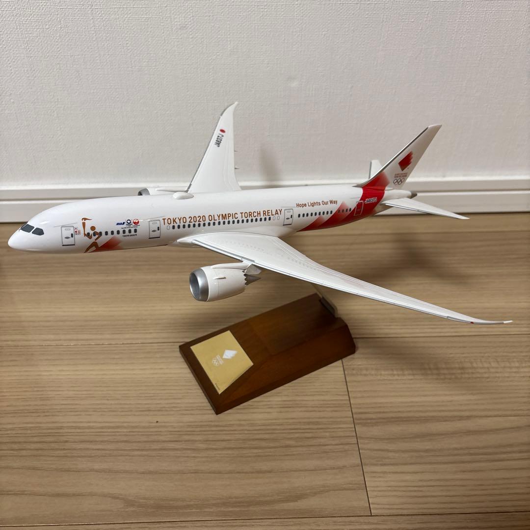 【貴重】東京2020オリンピック聖火特別輸送機　1/200スケールモデルプレーン