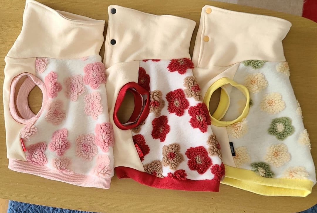 フレブル☆小型犬ちゃん☆お花畑ボアタンクトップ