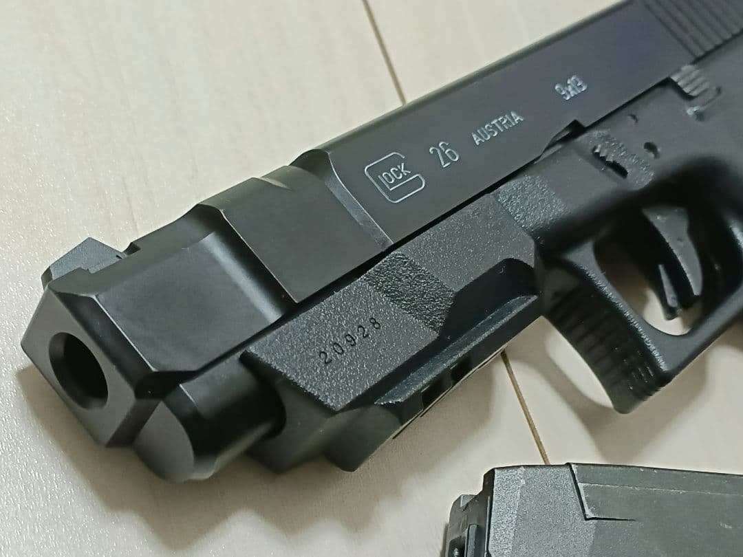 【中古品】東京マルイ ガスガン「グロック26 アドバンス」＋予備マガジン１本付