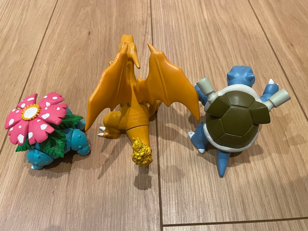 ポケットモンスター　フィギュア　御三家　リザードン、カメックス、フシギバナ