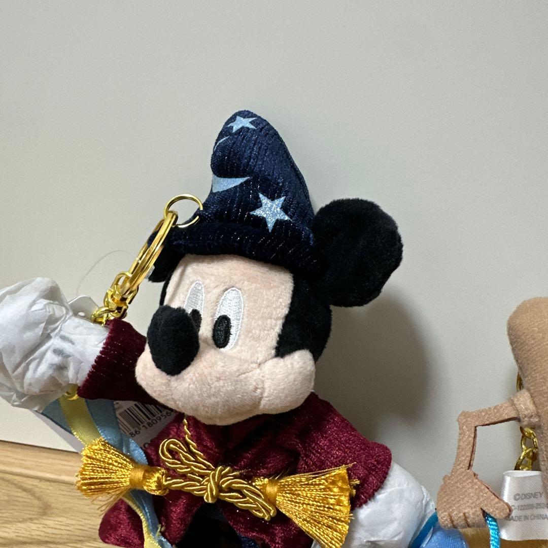 最安値！FANTASIA 85TH ぬいぐるみキーチェーン　ミッキーホウキ