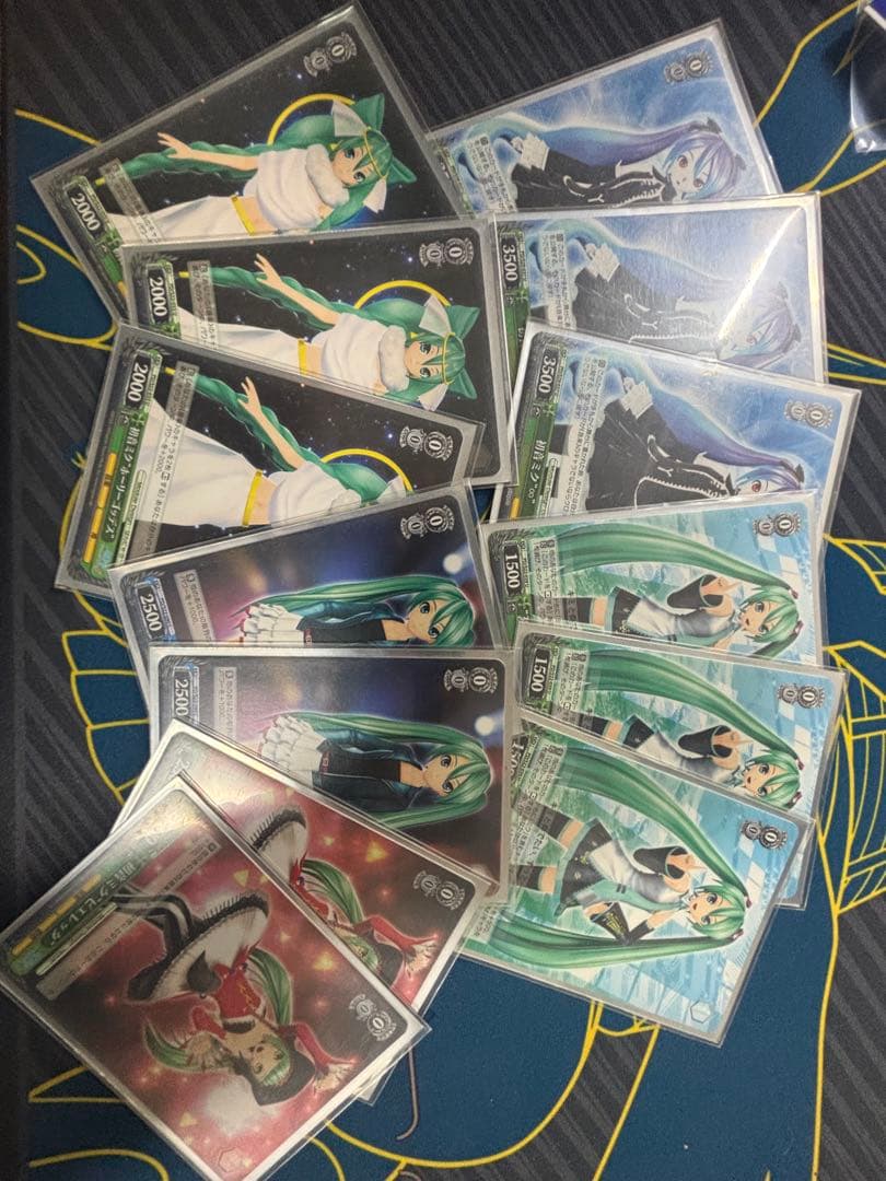 ヴァイス　初音ミク 高レアDVVA デッキ　サイン8枚