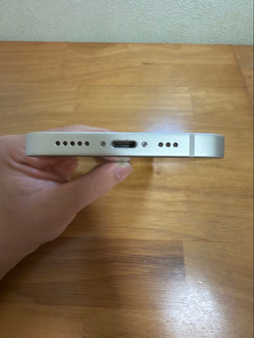 iPhone13 スターライト　256GB