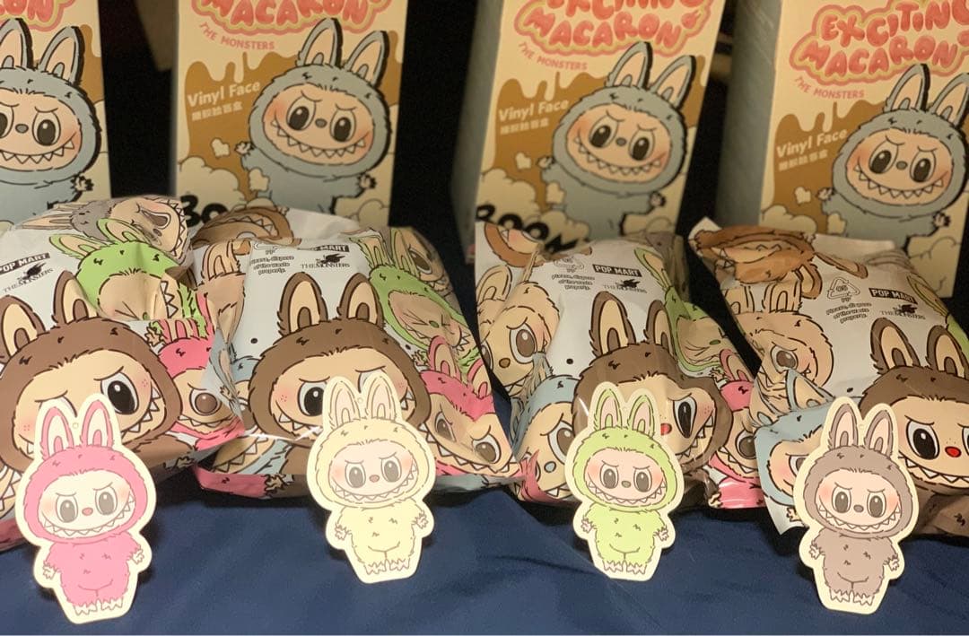 THE MONSTERS Exciting Macaron ぬいぐるみ　3体