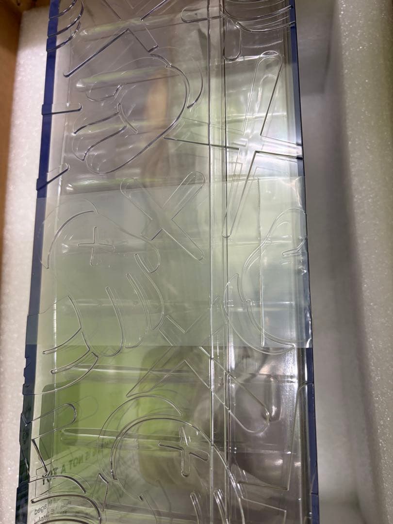 KAWS HOLIDAY SINGAPORE 3体セット