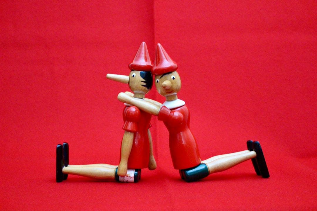 イタリア雑貨・ピエロコレクション【木製　ピノキオ　2体セット】
