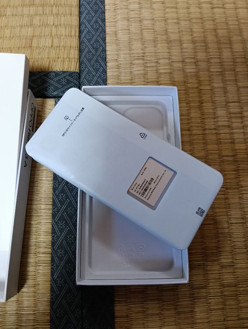 新品未使用品　OPPO Reno13A アイスブルー　au版　SIMフリー
