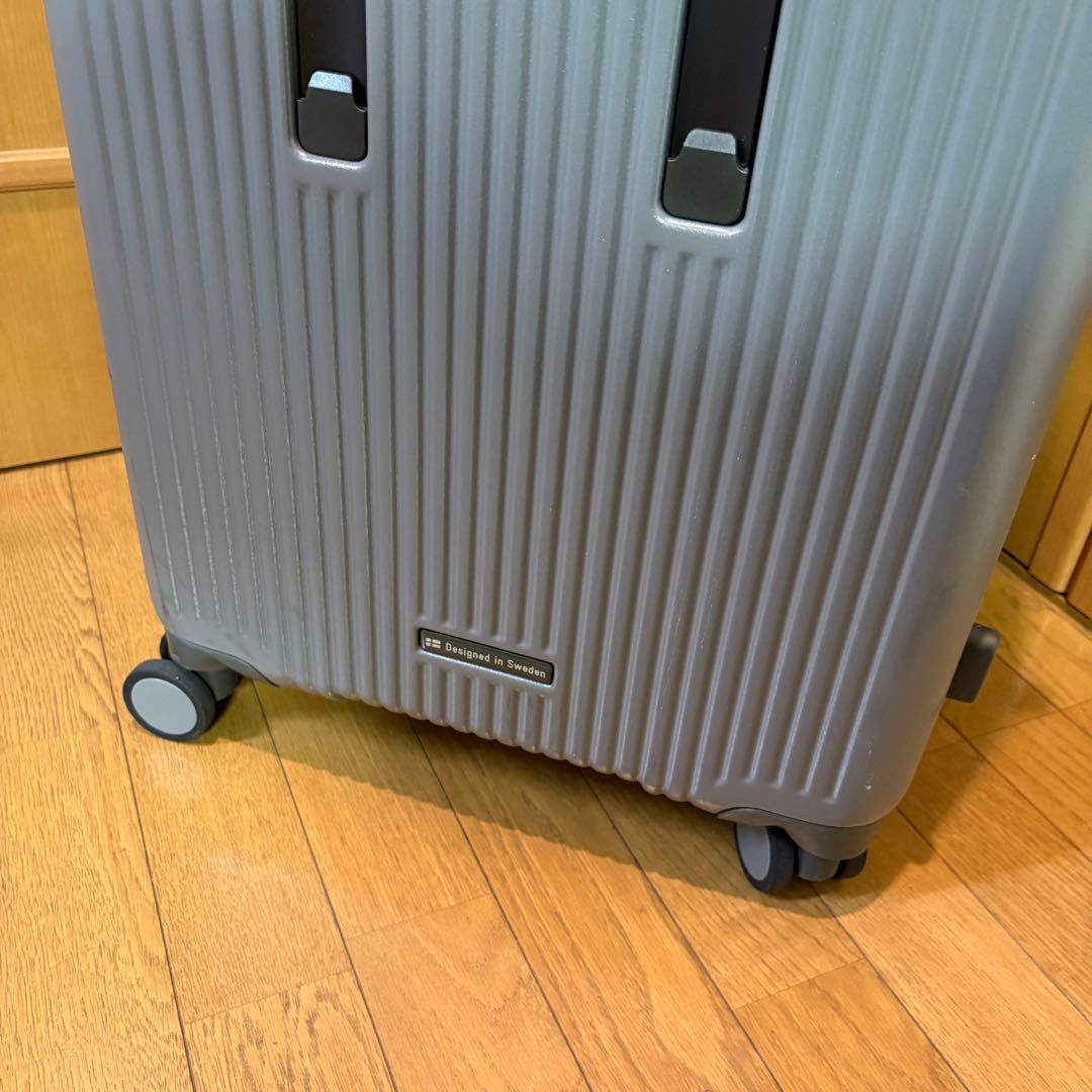 イノベータースーツケース　92L 購入時付属品あり