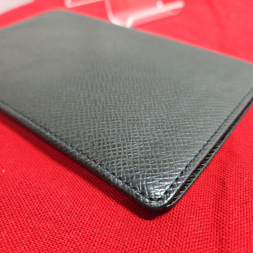 【希少】ルイヴィトン タイガ エピセア 二つ折り財布 パスポートケース グリーン