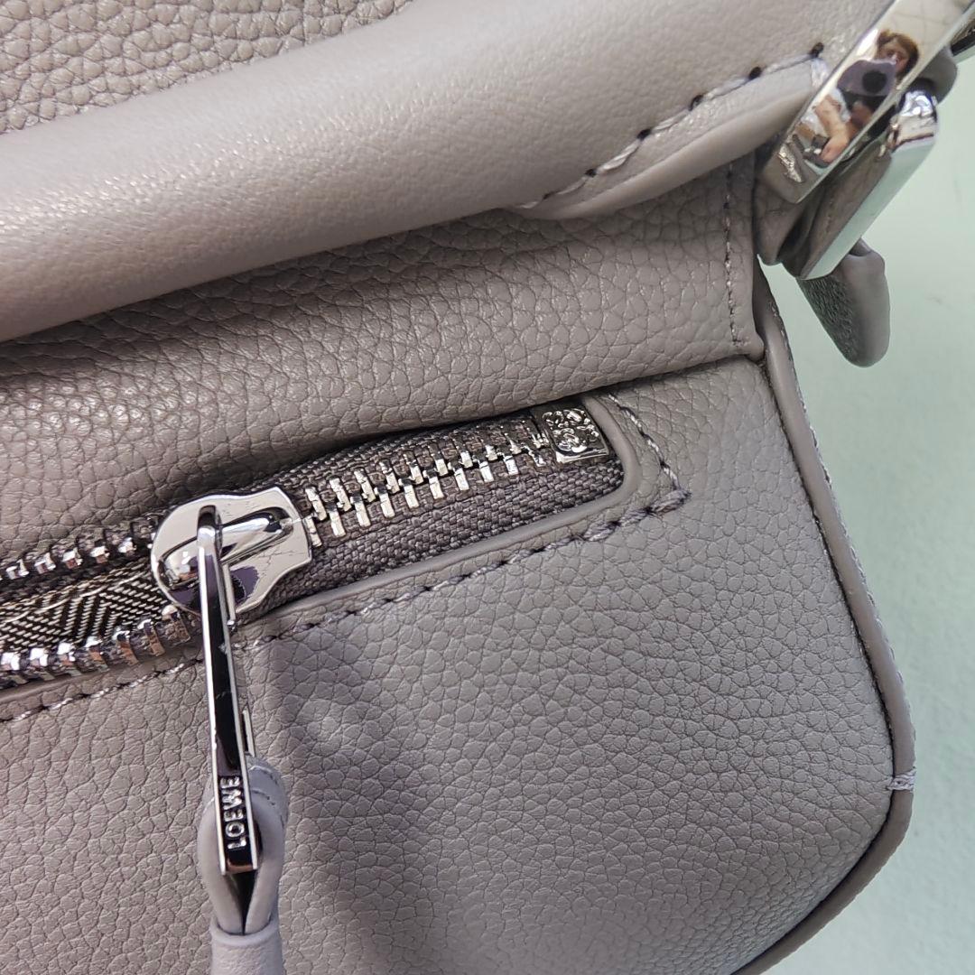 ロエベ　ショルダーバッグ