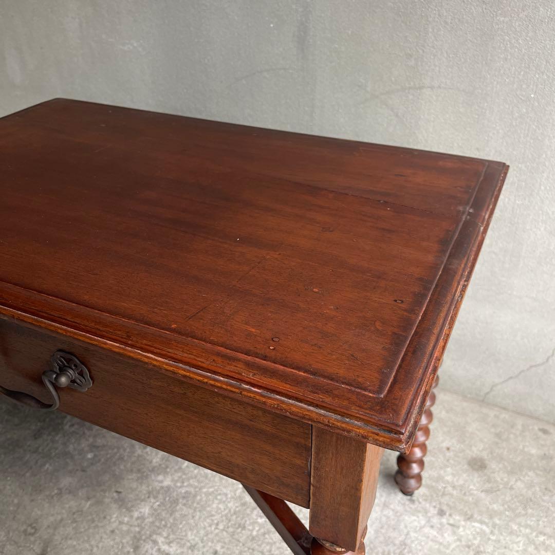 英国アンティーク　ナイトテーブル