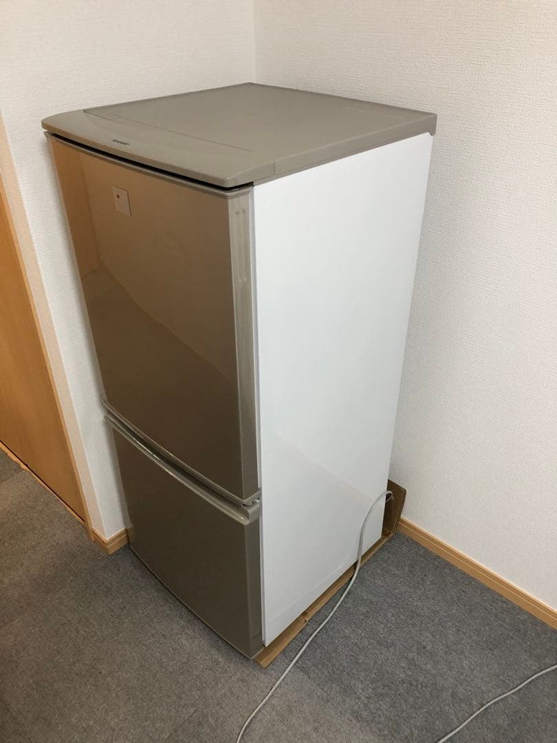 冷蔵庫 シャープ 2014年製 137L 新生活 住まい