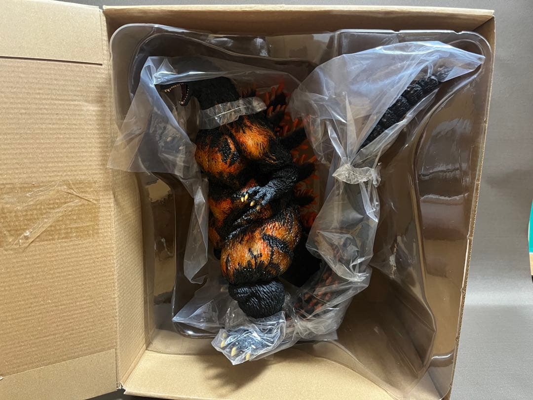 東宝30cmシリーズ　酒井ゆうじ造形コレクション　ゴジラ1995香港上陸　限定版