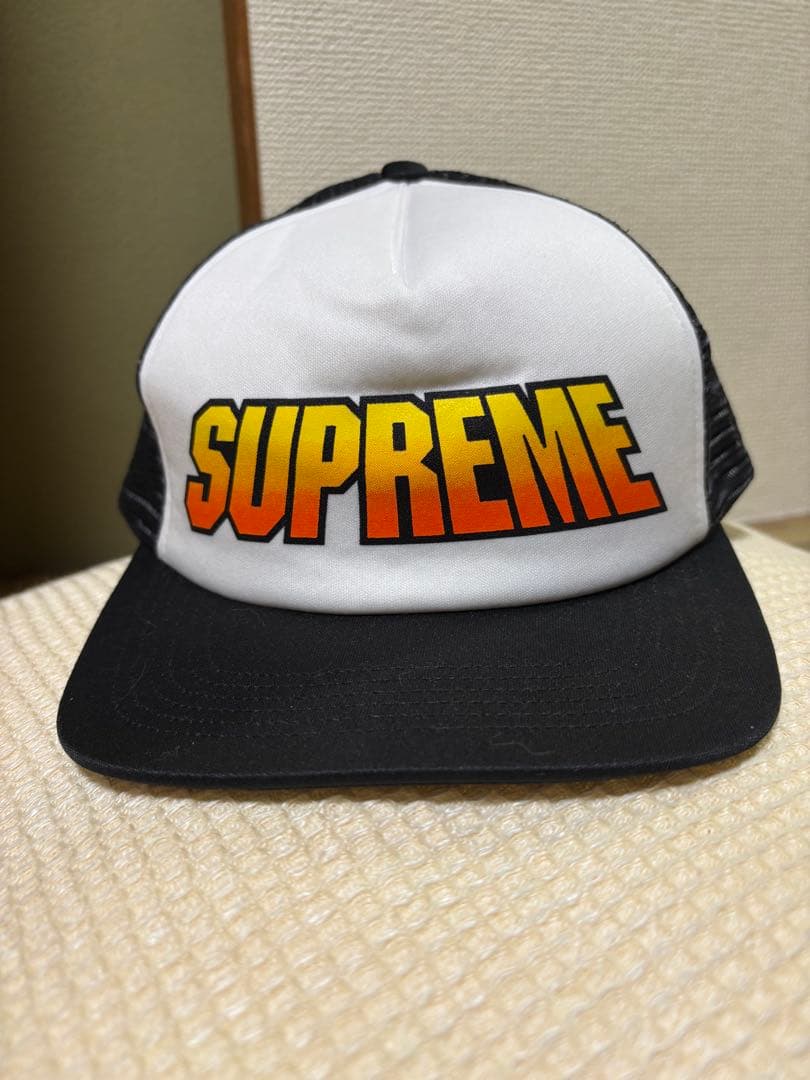 Supremeメッシュキャップ ホワイト/ブラック