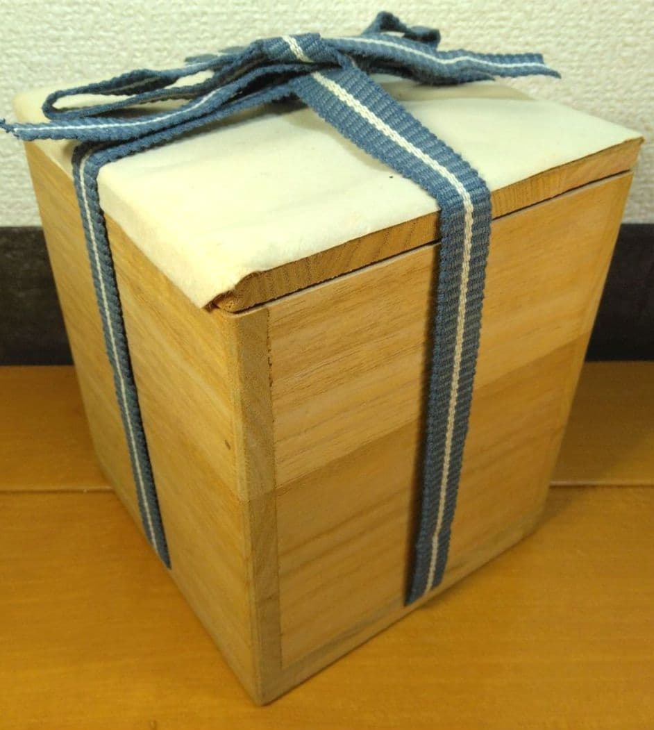 人間国宝 金城次郎 徳利 栞 共箱(本人書付) 美品 笑魚,魚紋徳 壷屋焼