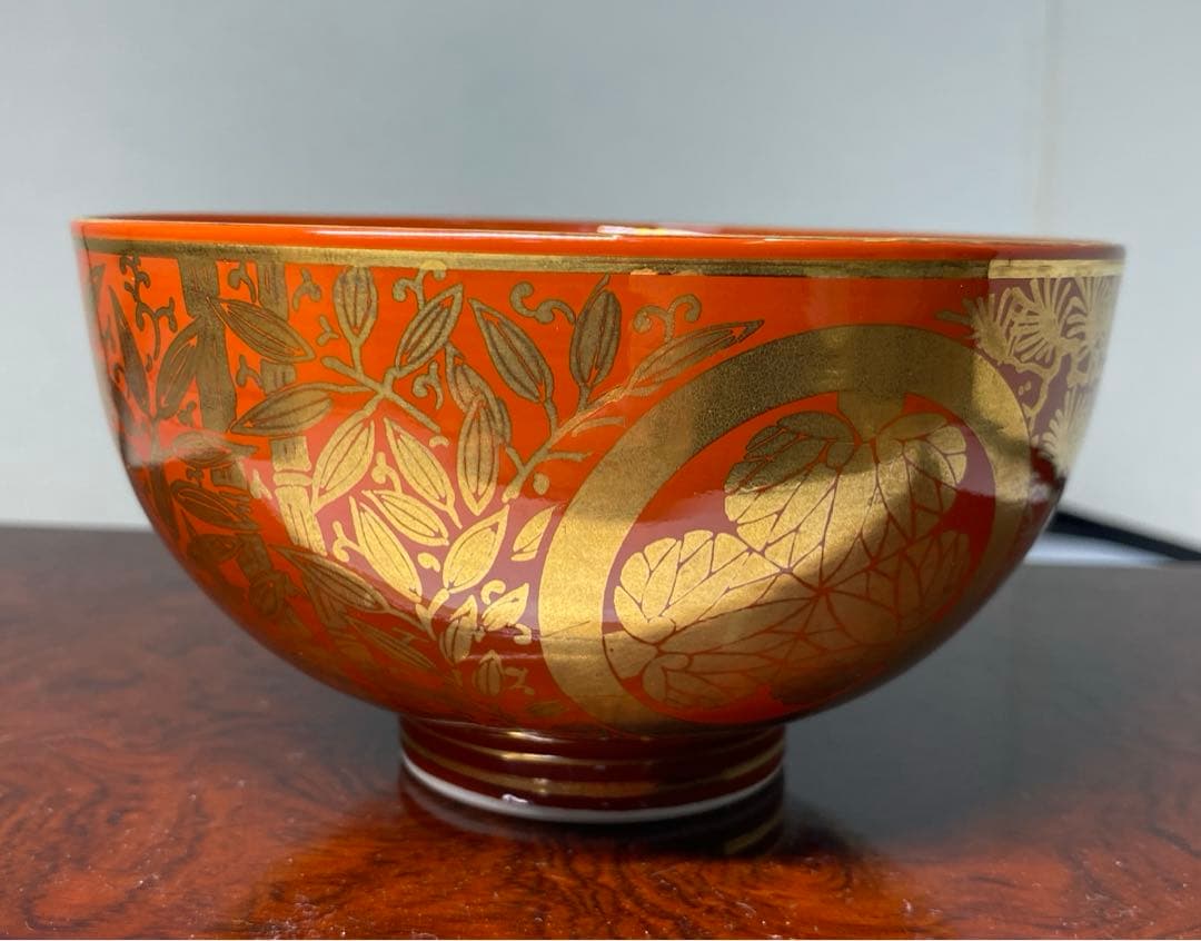 【茶道具】加藤城山造　金襴手葵紋茶碗（共箱）