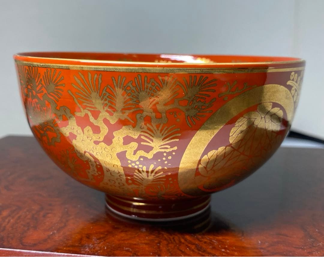 【茶道具】加藤城山造　金襴手葵紋茶碗（共箱）