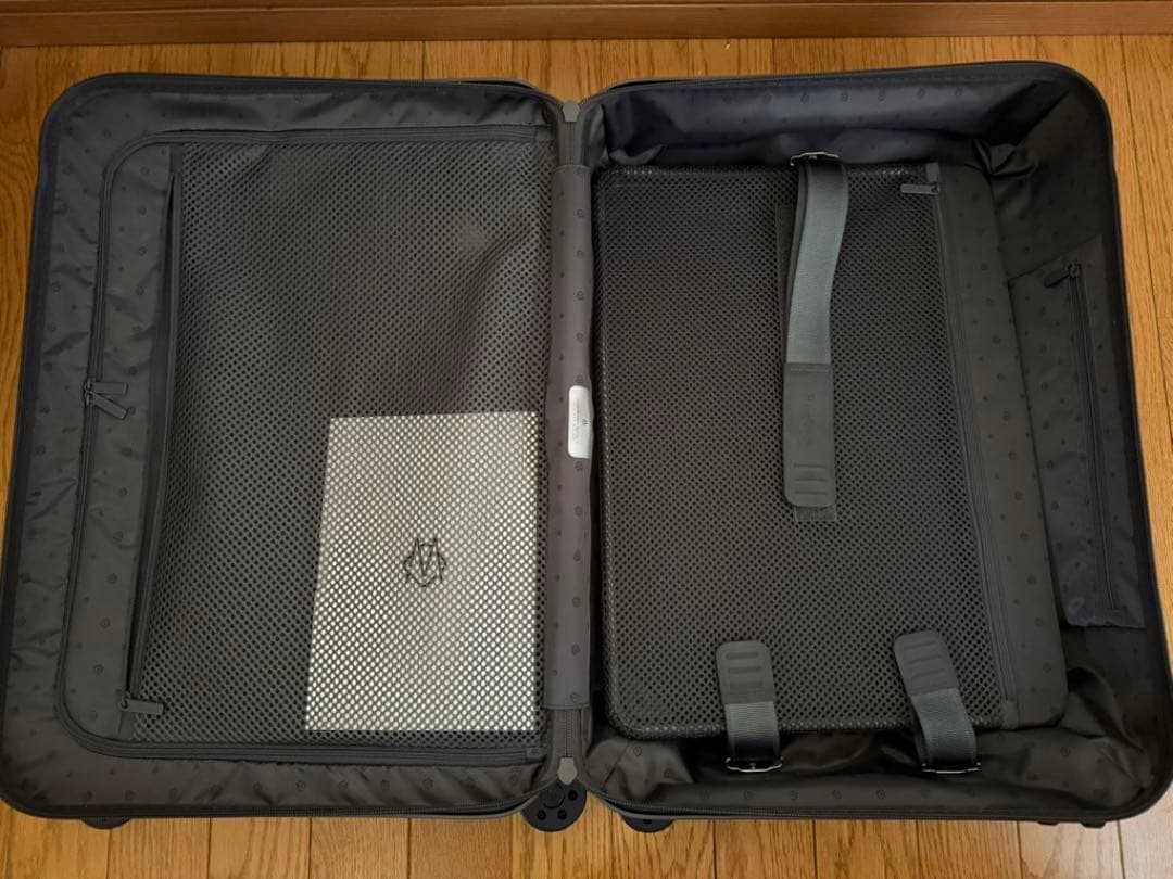 新品未使用　RIMOWA Essential Cabin スレート　グレー