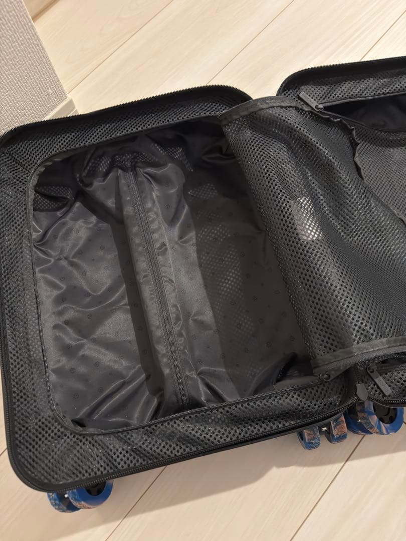 RIMOWA リモワ キャリーケース エッセンシャルライトTSAロック 22L