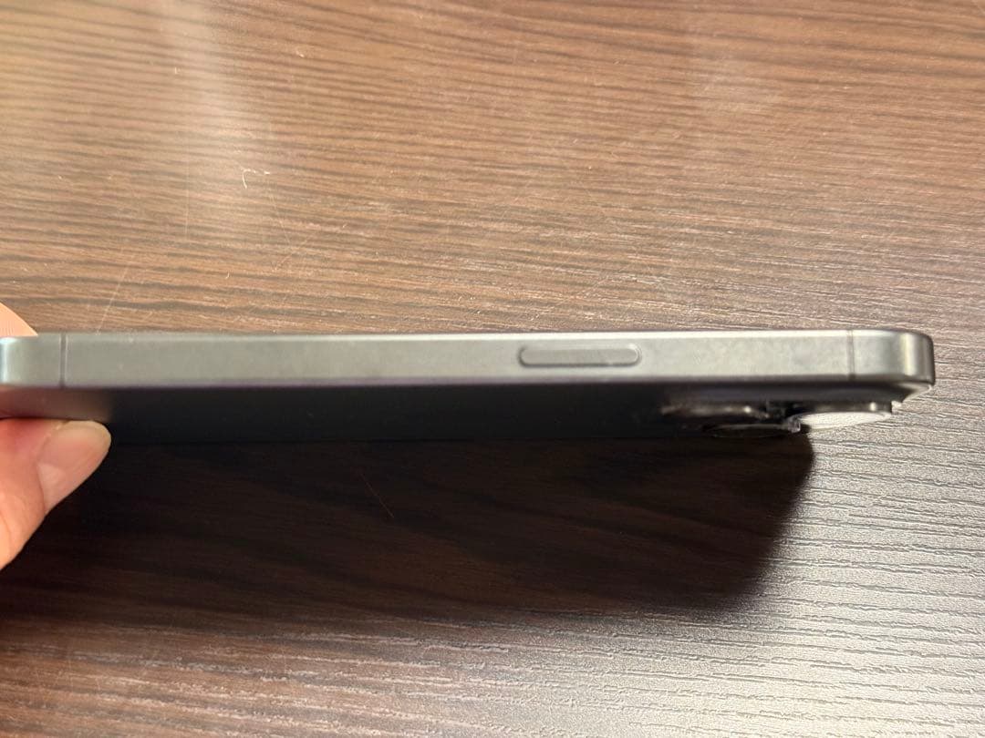 iPhone 15 pro 128GB SIM フリー ブラックチタニウム