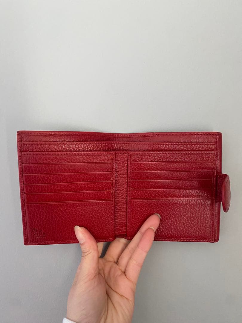 GUCCI 赤 レザー 二つ折り財布